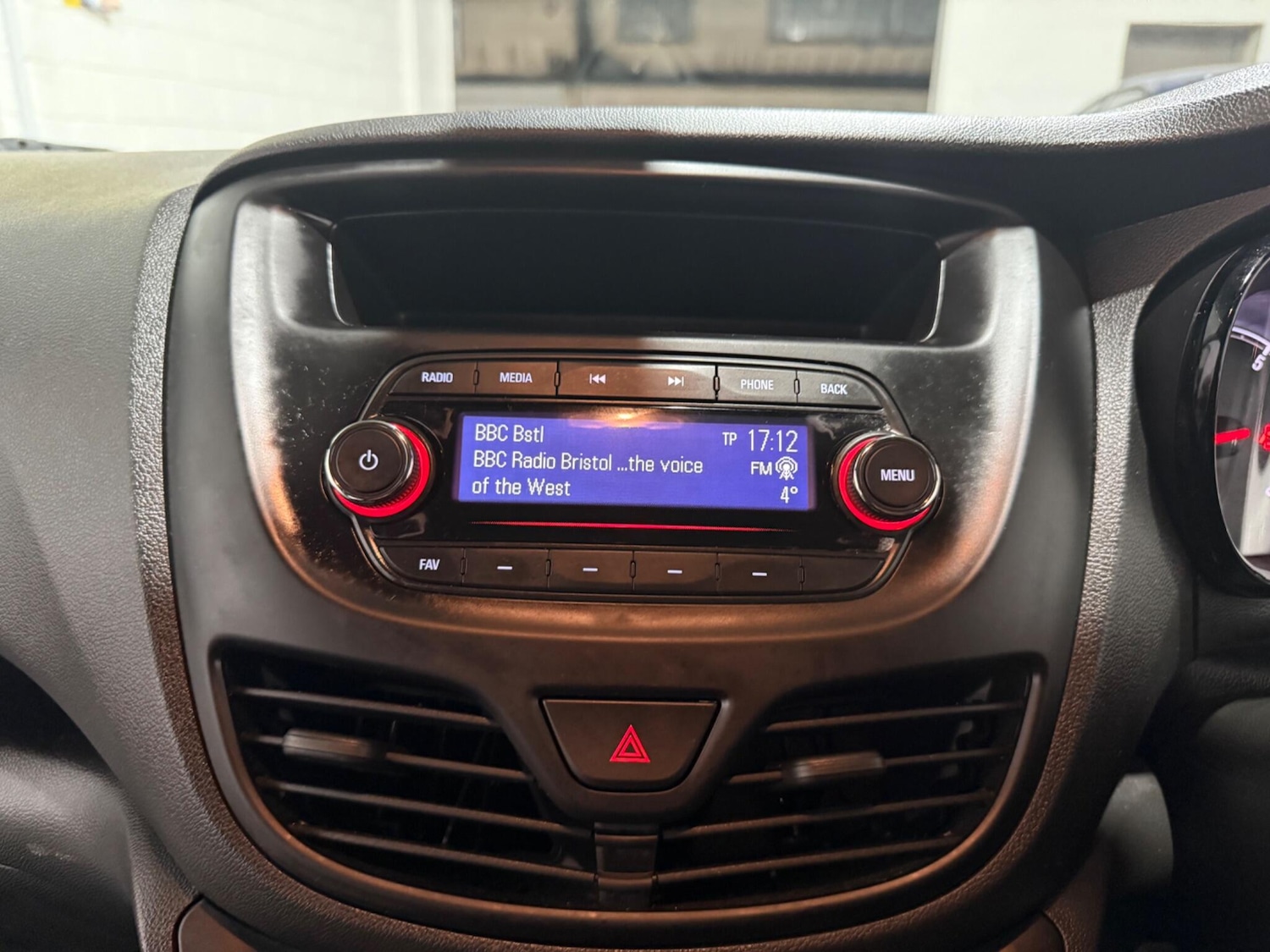 Used Vauxhall Viva 2017 for sale - 77130673: Photo 38