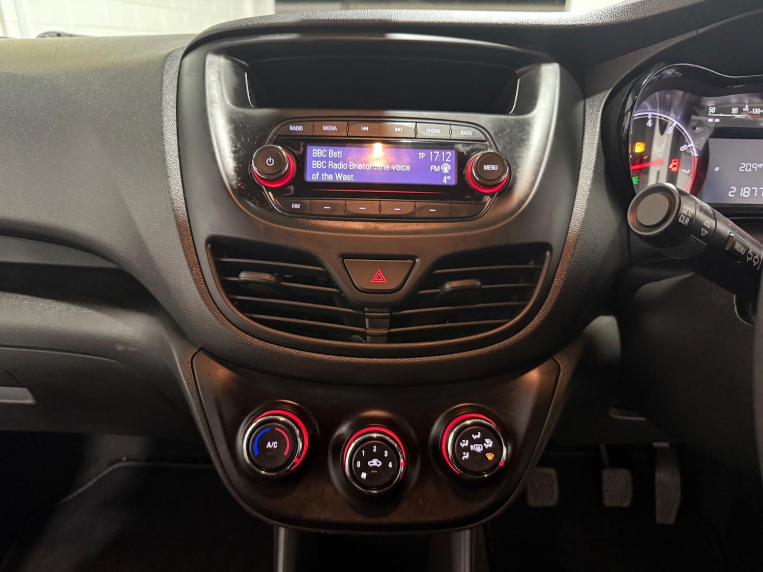 Used Vauxhall Viva 2017 for sale - 77130673: Photo 39