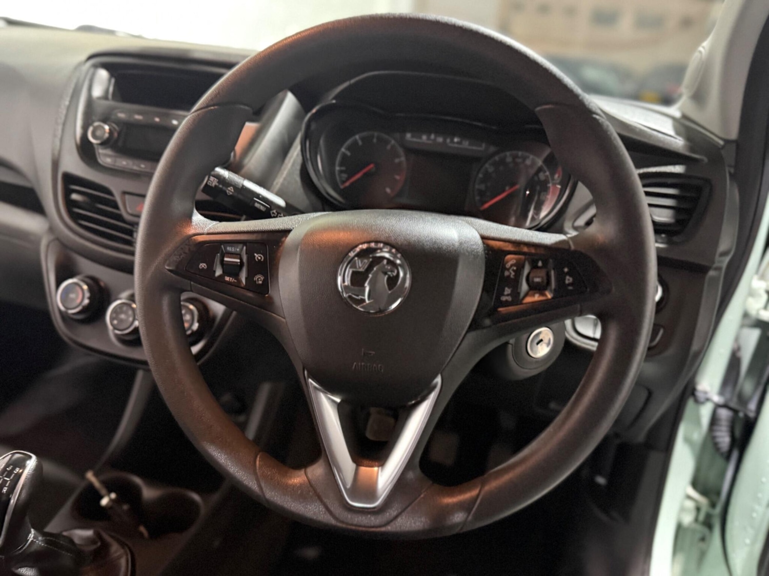 Used Vauxhall Viva 2017 for sale - 77130673: Photo 44