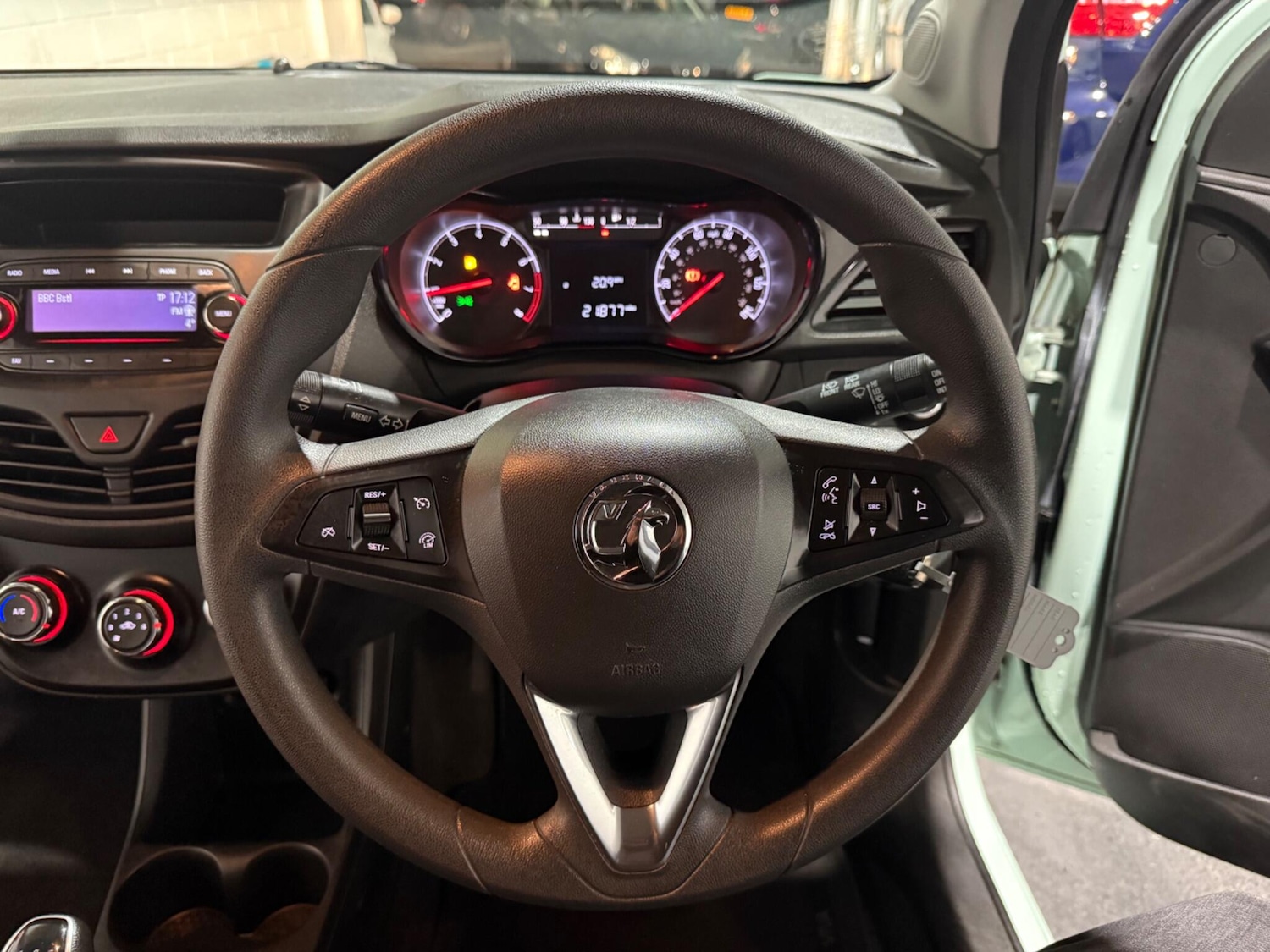 Used Vauxhall Viva 2017 for sale - 77130673: Photo 46