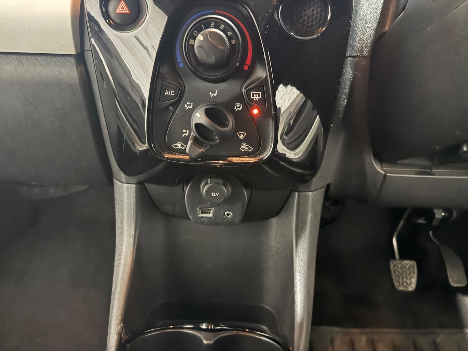 Used Peugeot 108 2015 for sale - 77549717: Photo 16