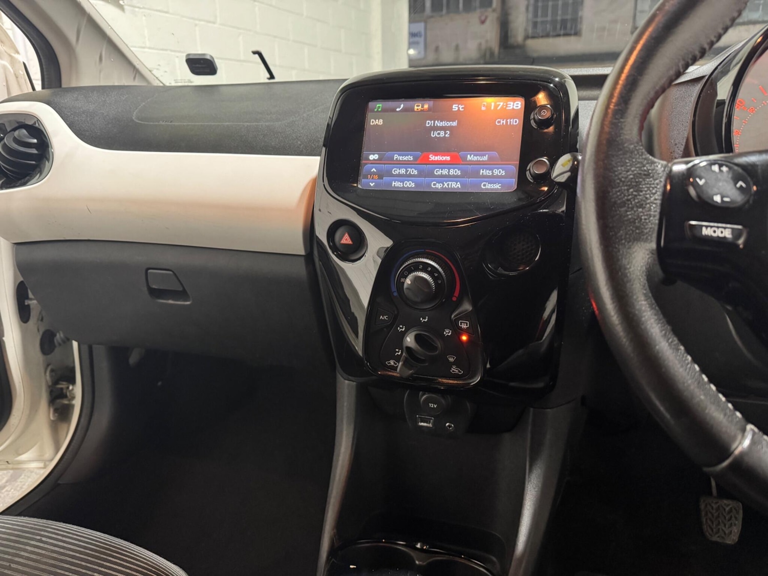 Used Peugeot 108 2015 for sale - 77549717: Photo 29