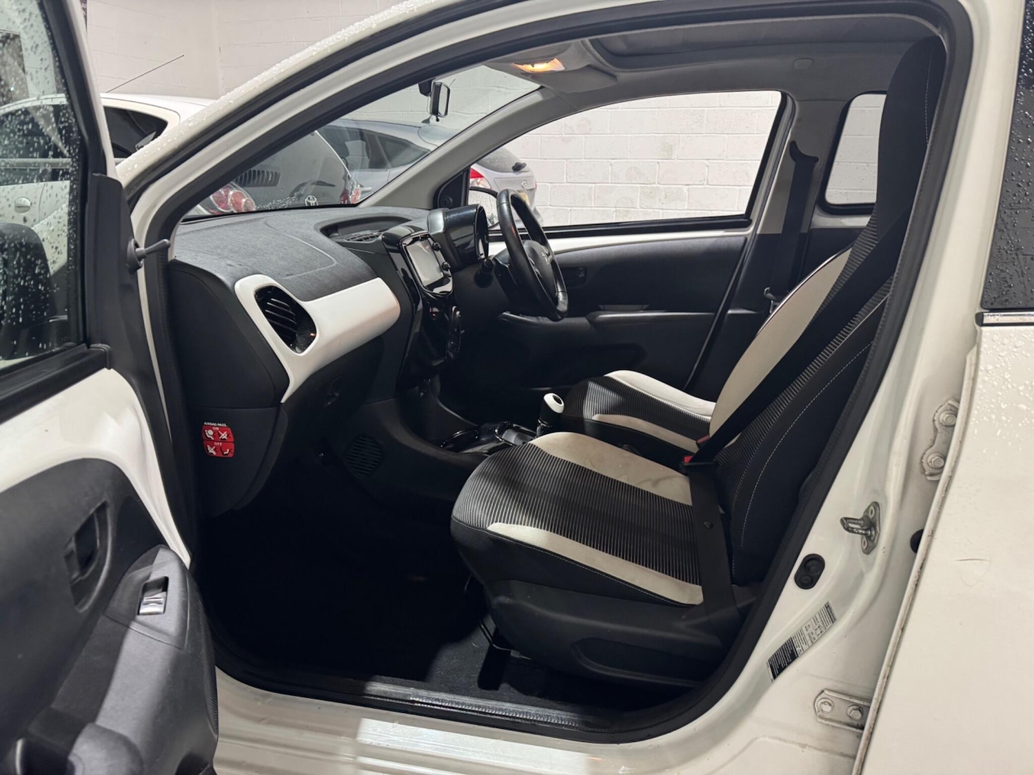 Used Peugeot 108 2015 for sale - 77549717: Photo 36