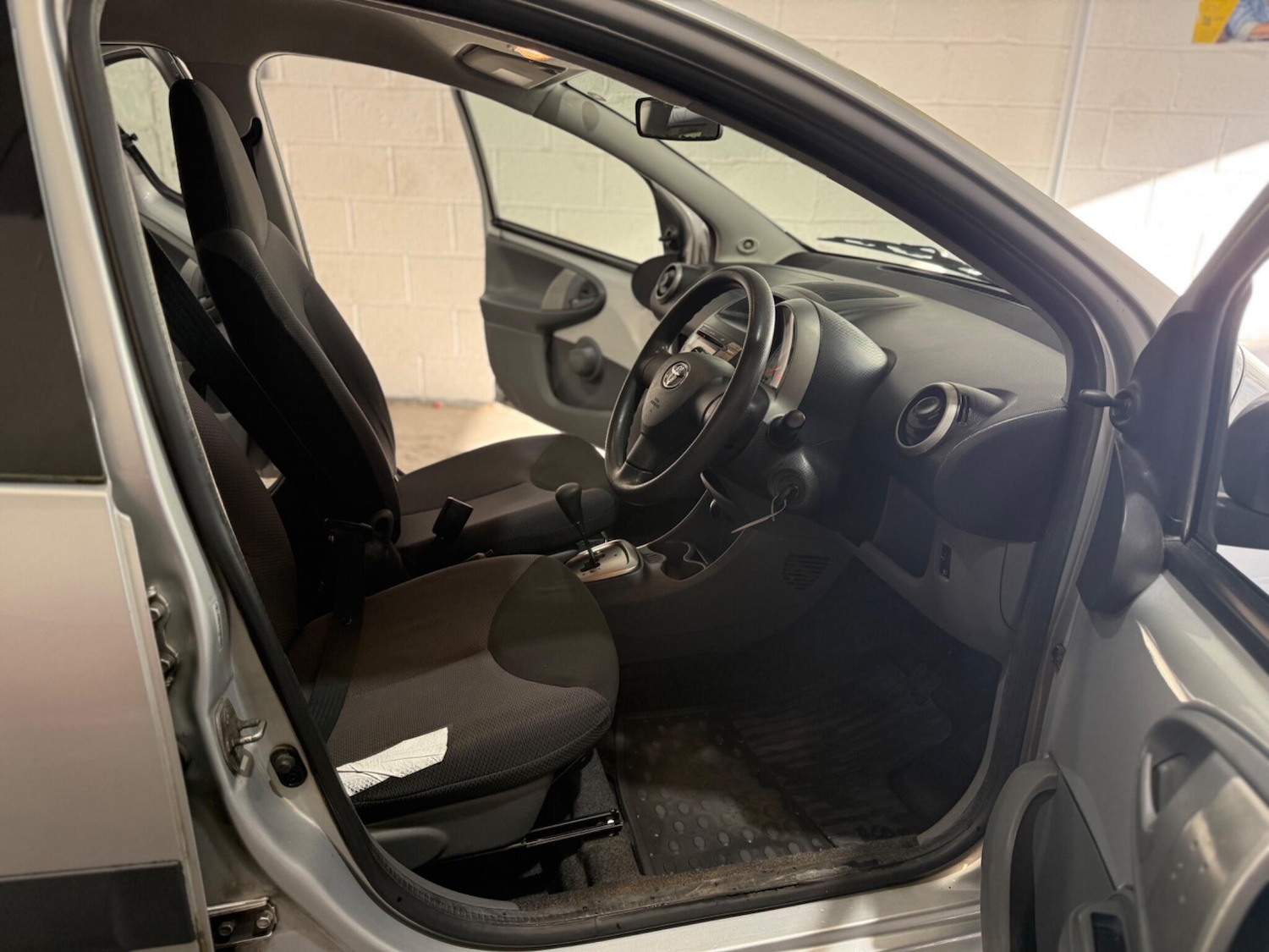 Used Toyota AYGO 2007 for sale - 76850016: Photo 40