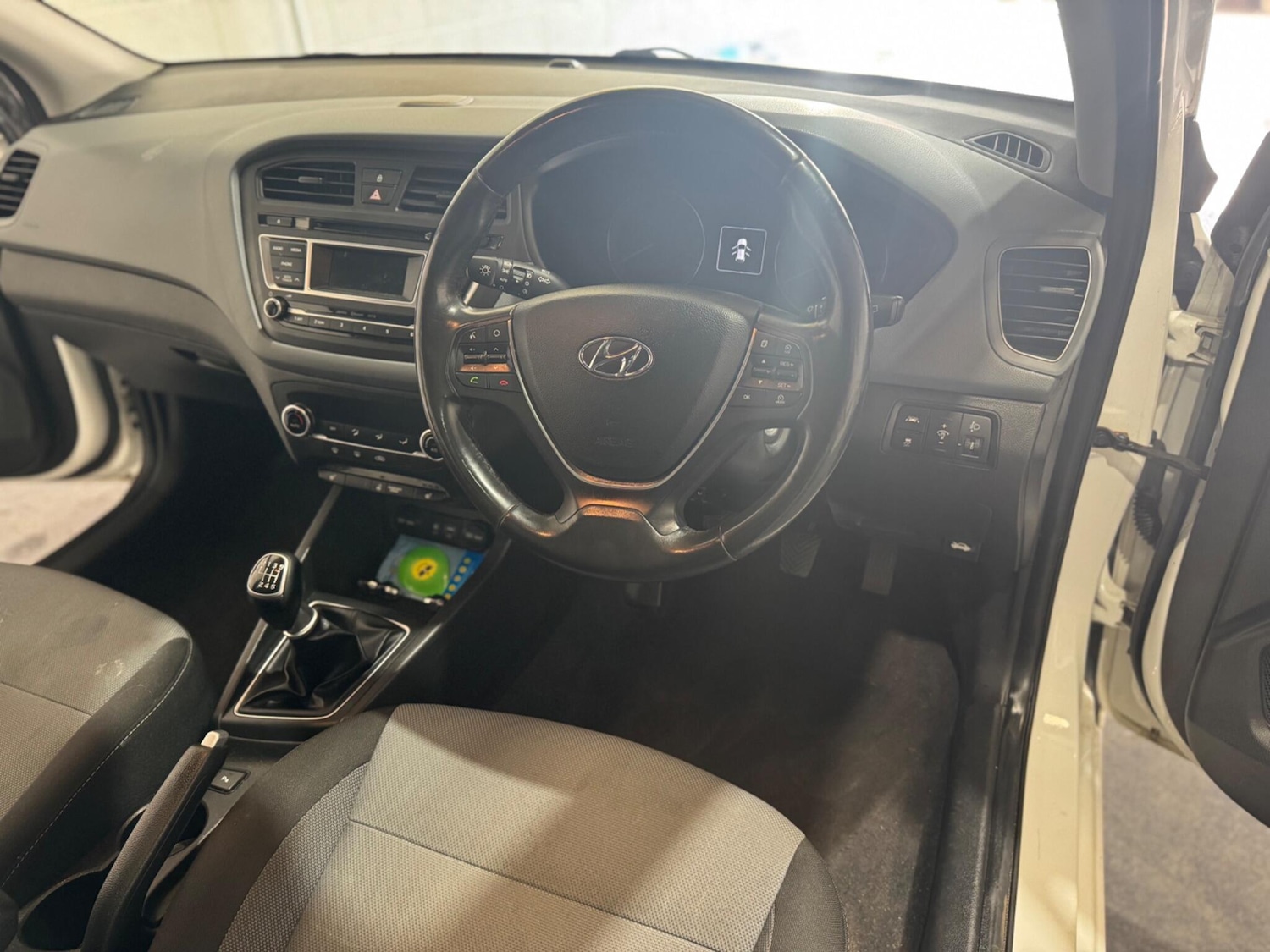 Used Hyundai i20 2015 for sale - 78099824: Photo 29