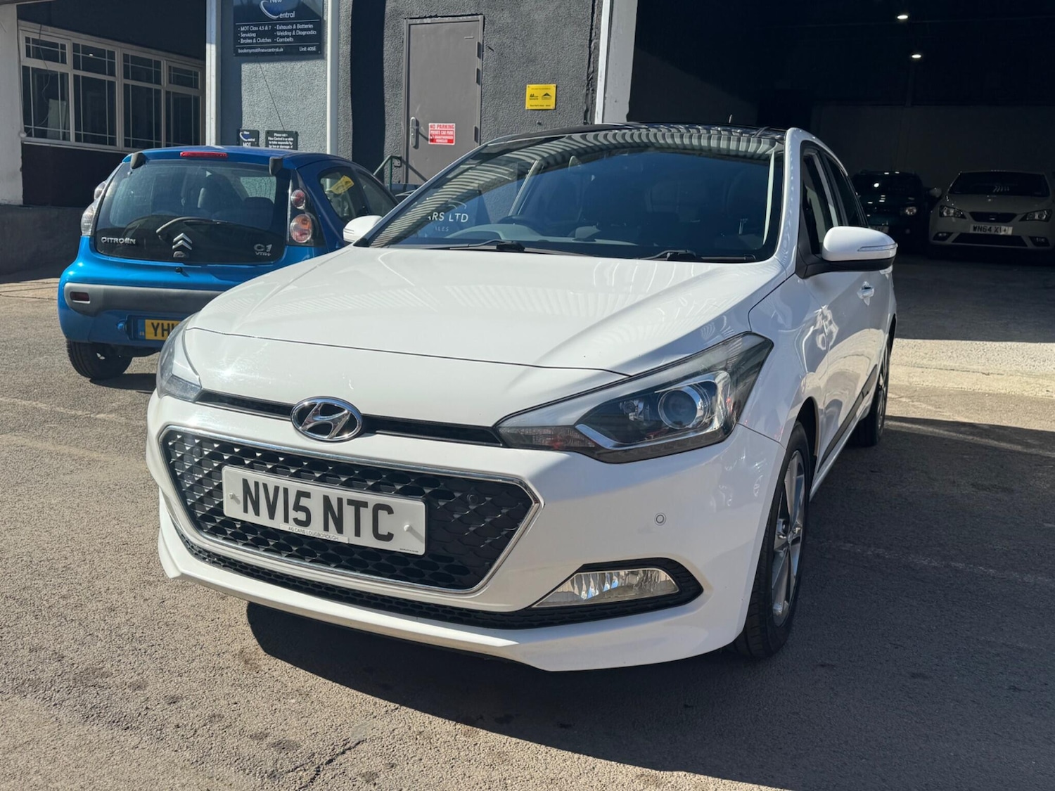 Used Hyundai i20 2015 for sale - 78099824: Photo 3