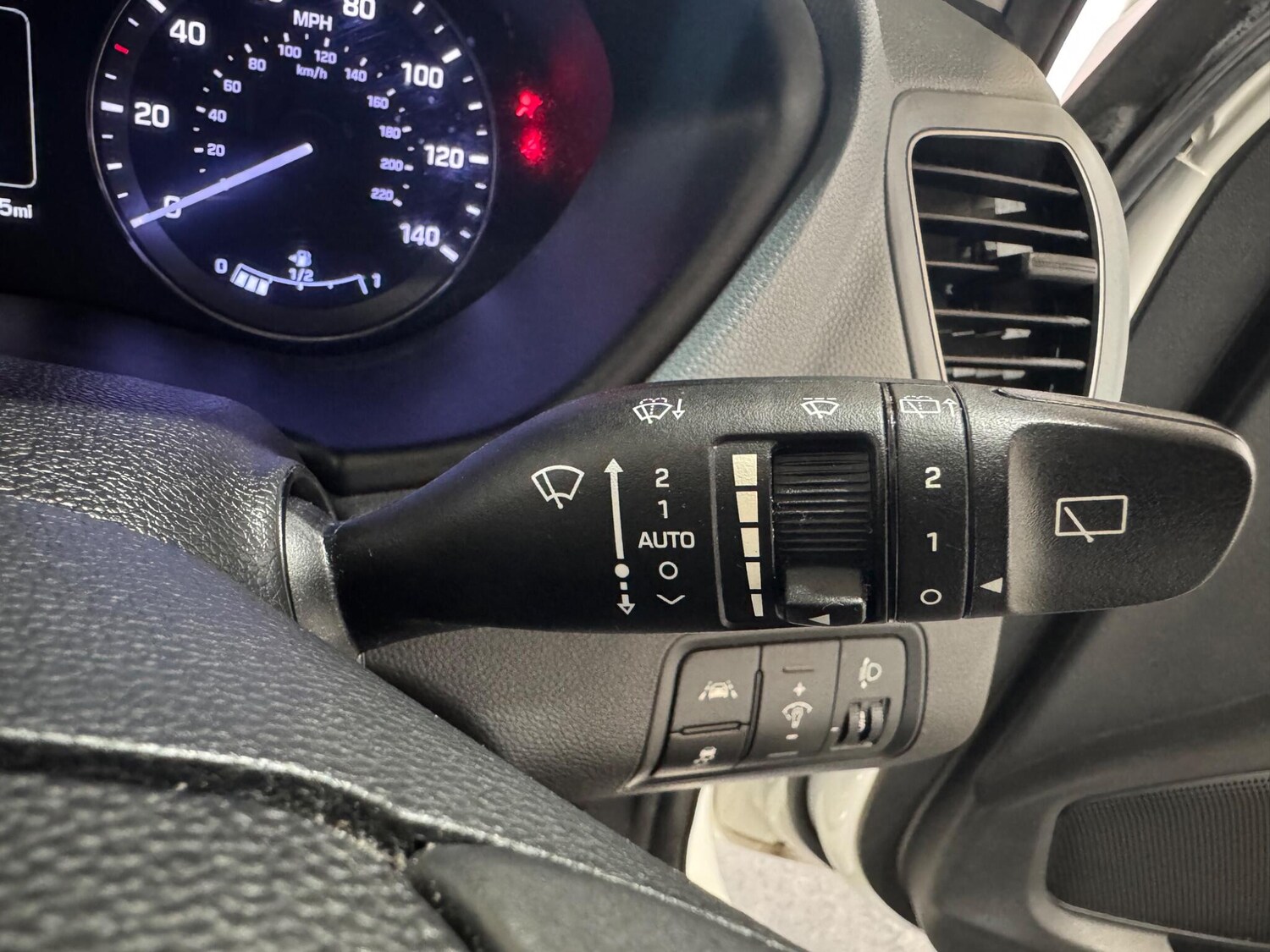 Used Hyundai i20 2015 for sale - 78099824: Photo 36