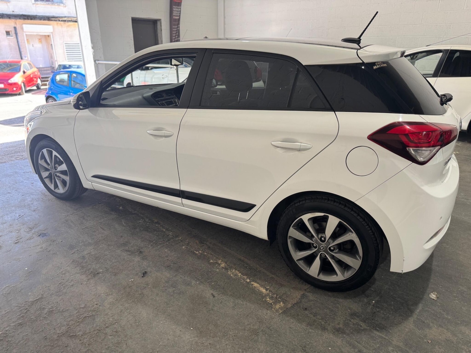 Used Hyundai i20 2015 for sale - 78099824: Photo 4