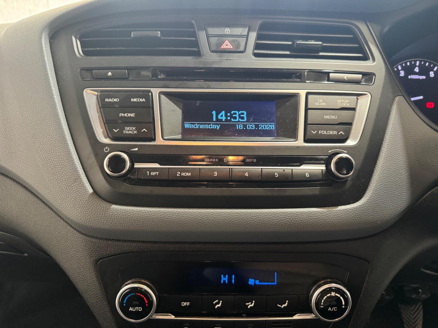 Used Hyundai i20 2015 for sale - 78099824: Photo 41