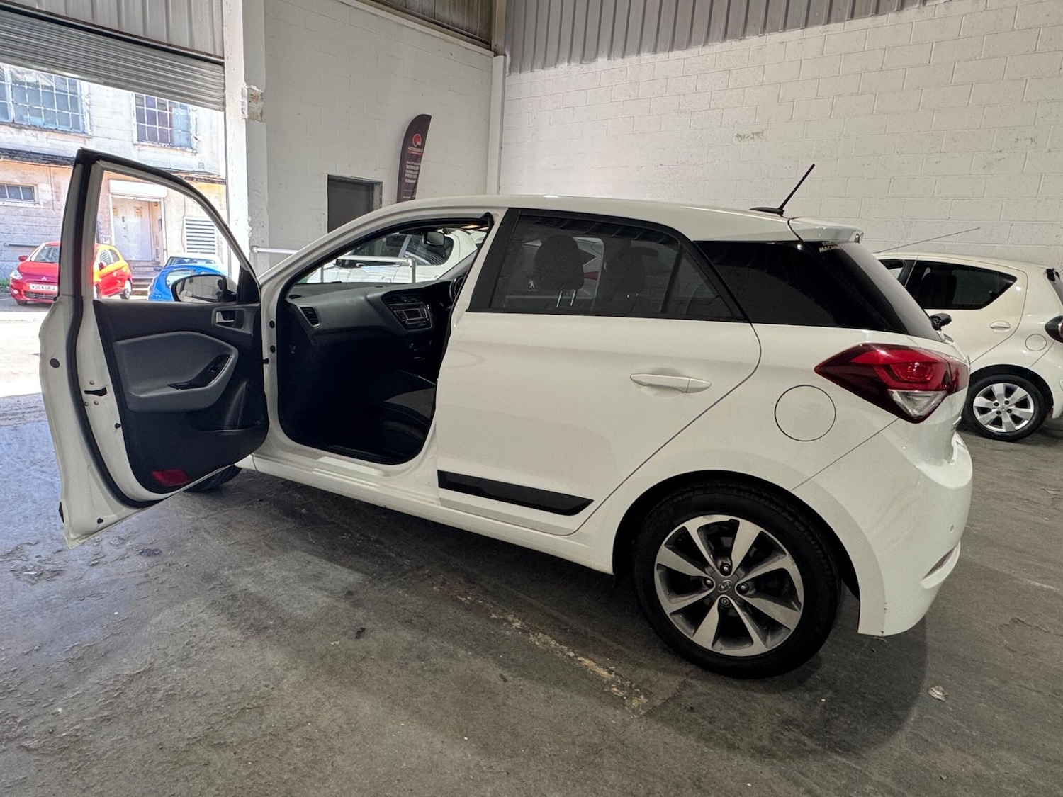 Used Hyundai i20 2015 for sale - 78099824: Photo 49