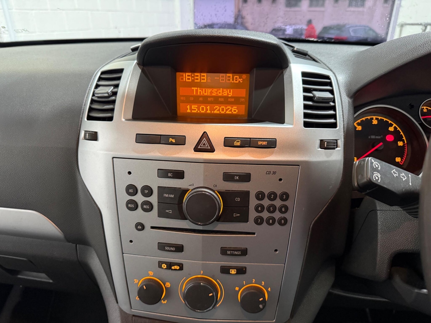 Used Vauxhall Zafira 2010 for sale - 77215194: Photo 26