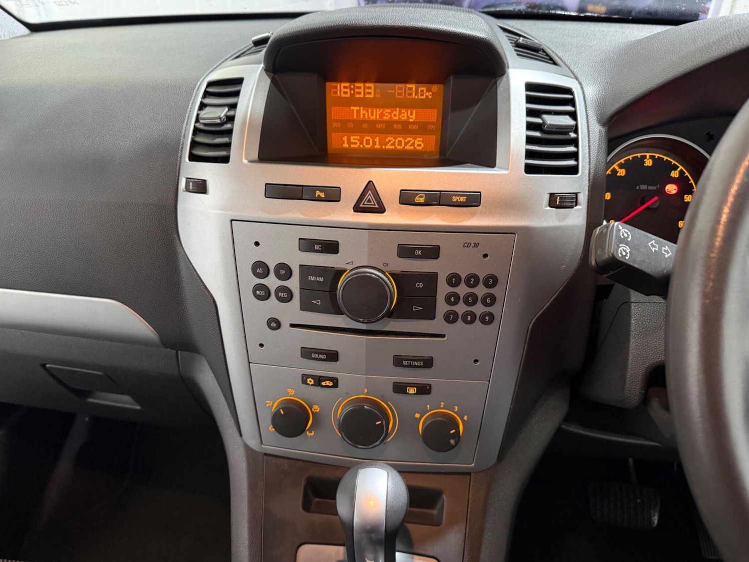 Used Vauxhall Zafira 2010 for sale - 77215194: Photo 27