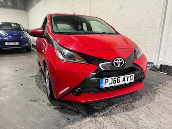 2016 (66) - 1.0 VVT-i x-play Euro 6 5dr