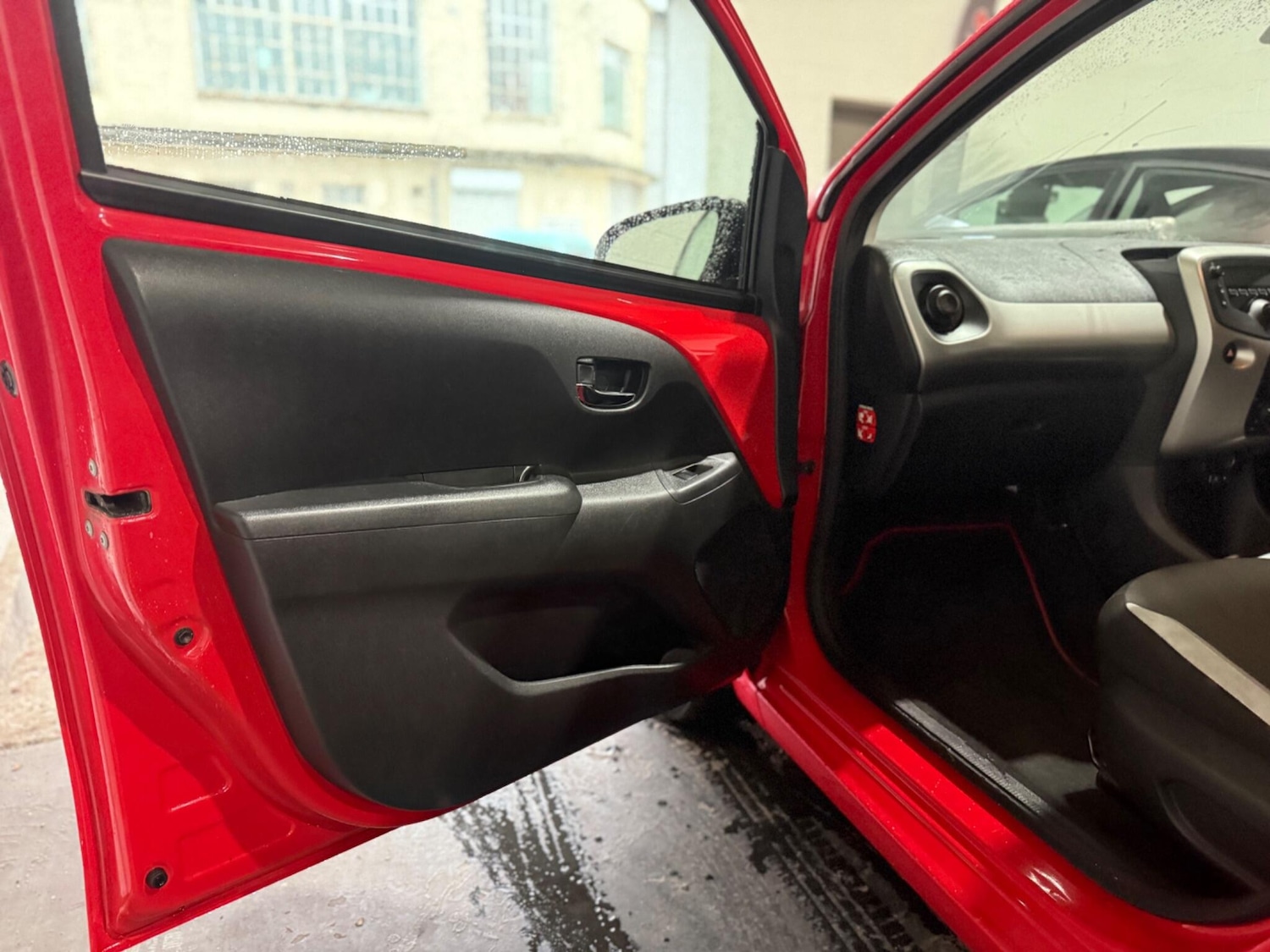 Used Toyota AYGO 2016 for sale - 76360281: Photo 35