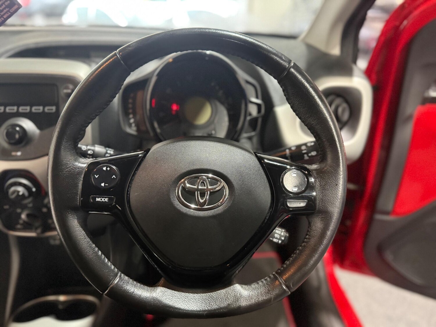 Used Toyota AYGO 2016 for sale - 76360281: Photo 41