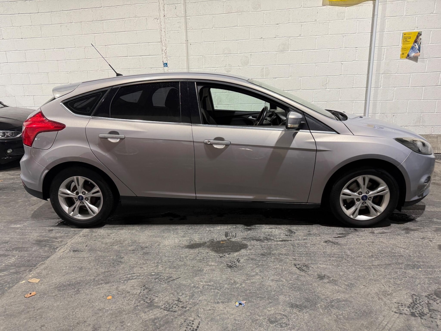 Used Ford Focus 2011 for sale - 77015398: Photo 2