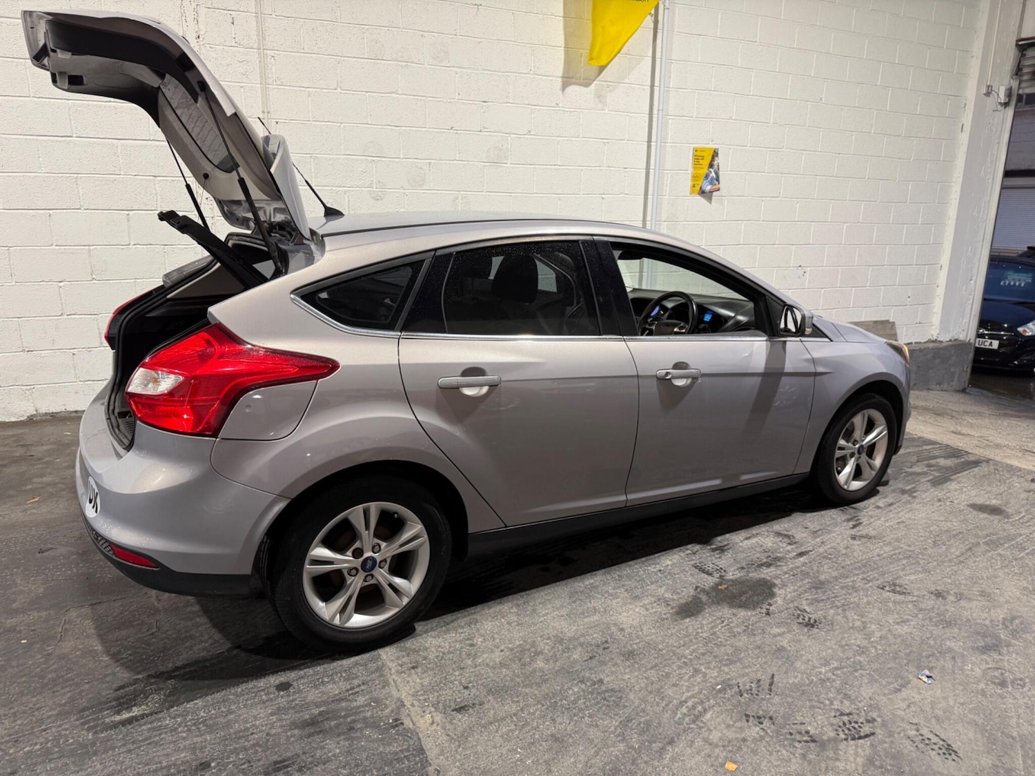 Used Ford Focus 2011 for sale - 77015398: Photo 27
