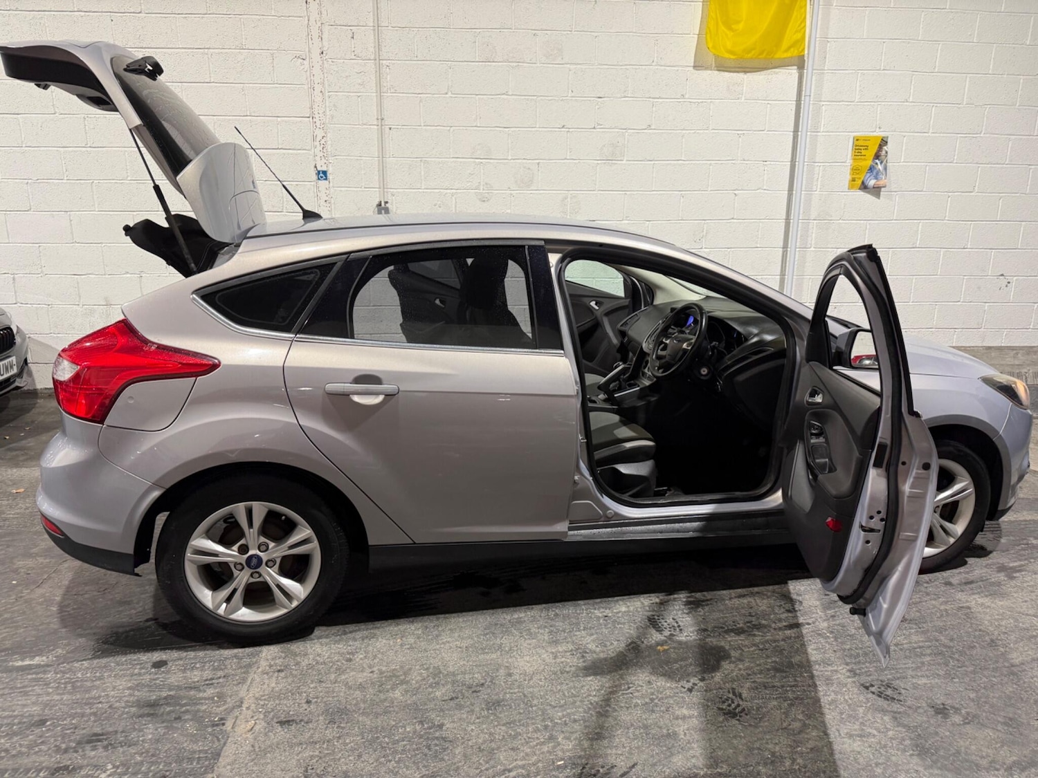 Used Ford Focus 2011 for sale - 77015398: Photo 29