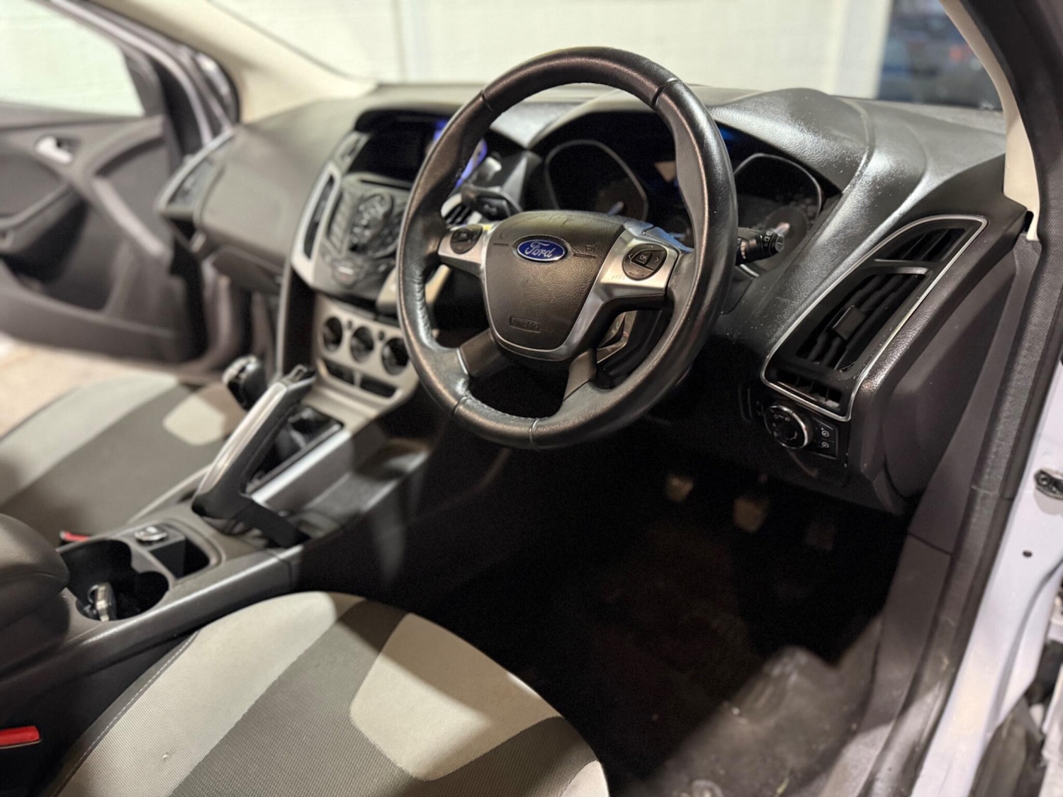 Used Ford Focus 2011 for sale - 77015398: Photo 31