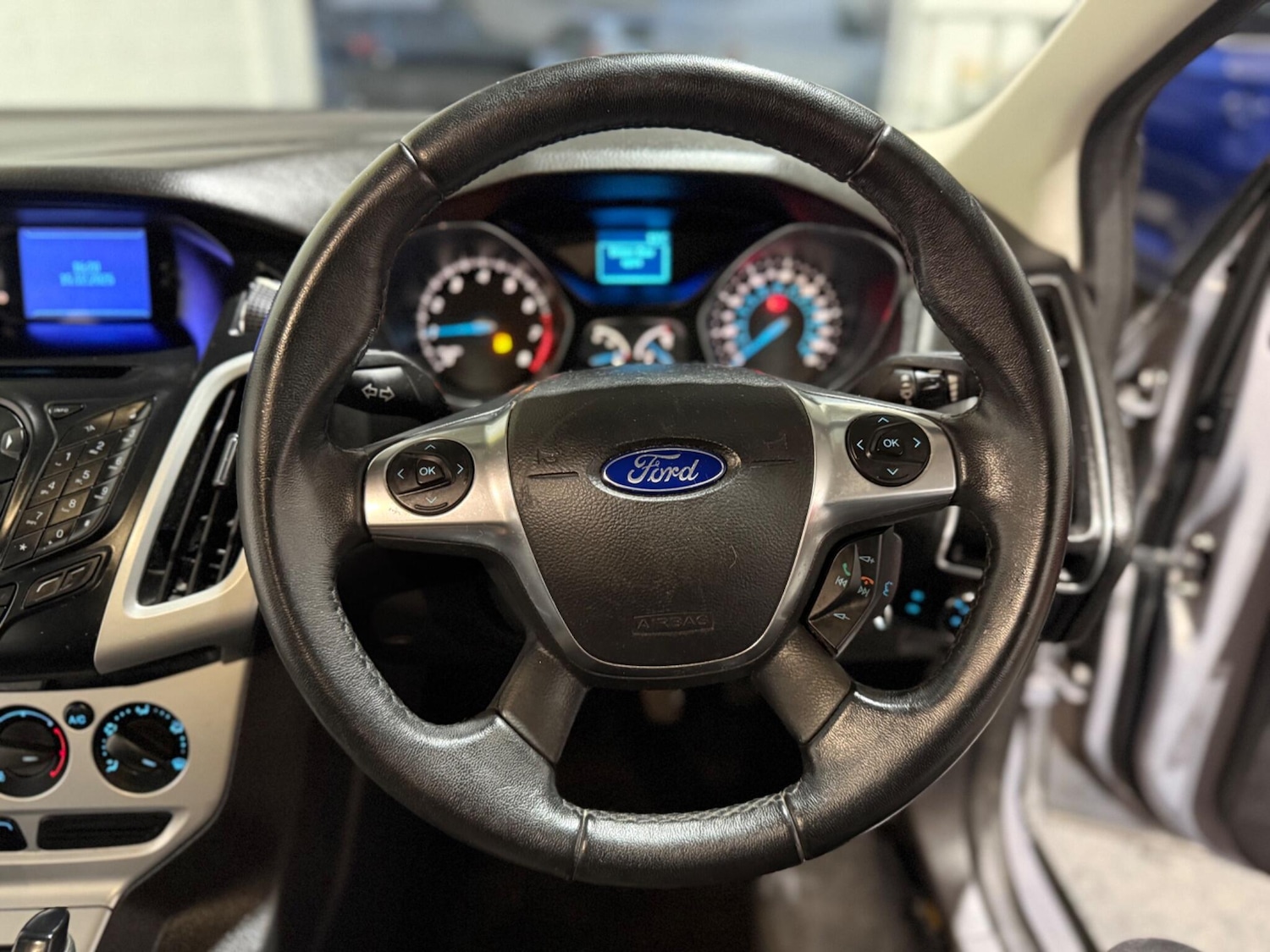 Used Ford Focus 2011 for sale - 77015398: Photo 33