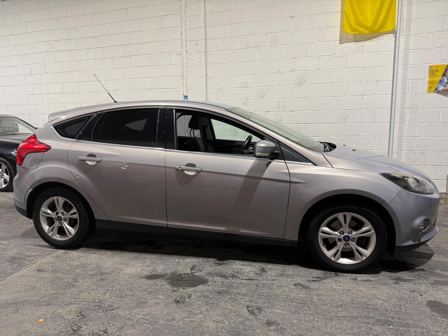 Used Ford Focus 2011 for sale - 77015398: Photo 4
