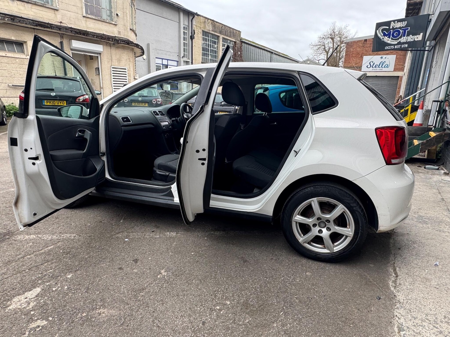 Used Volkswagen Polo 2010 for sale - 78185068: Photo 11