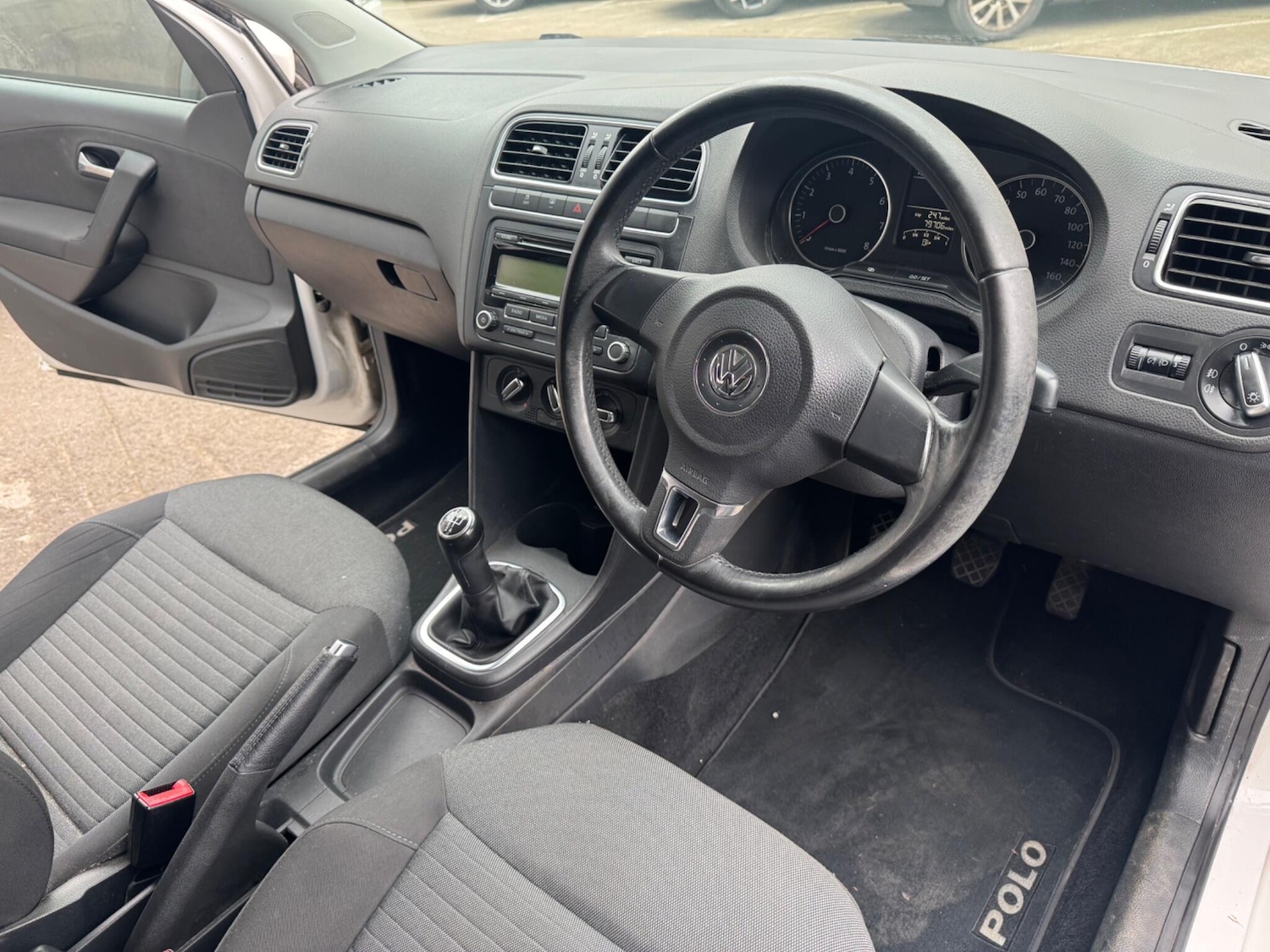 Used Volkswagen Polo 2010 for sale - 78185068: Photo 21