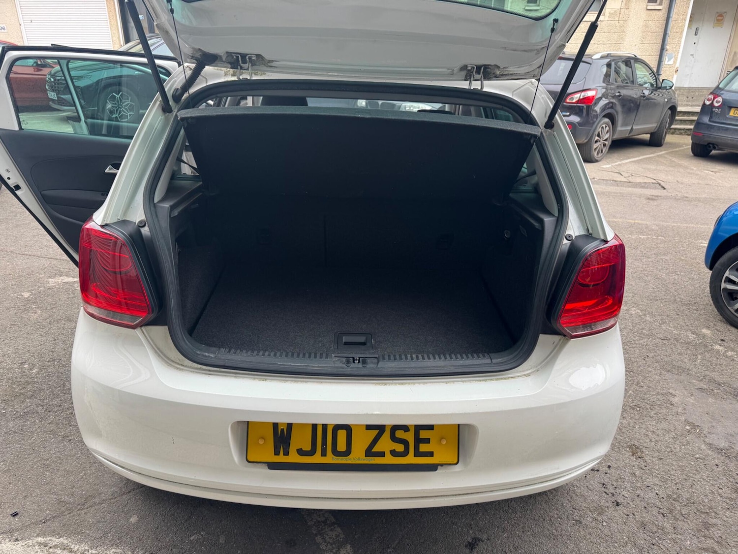 Used Volkswagen Polo 2010 for sale - 78185068: Photo 33