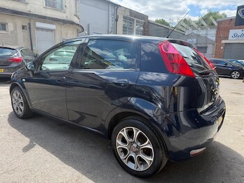 Used Fiat Punto 2018 for sale - 75552837: Photo