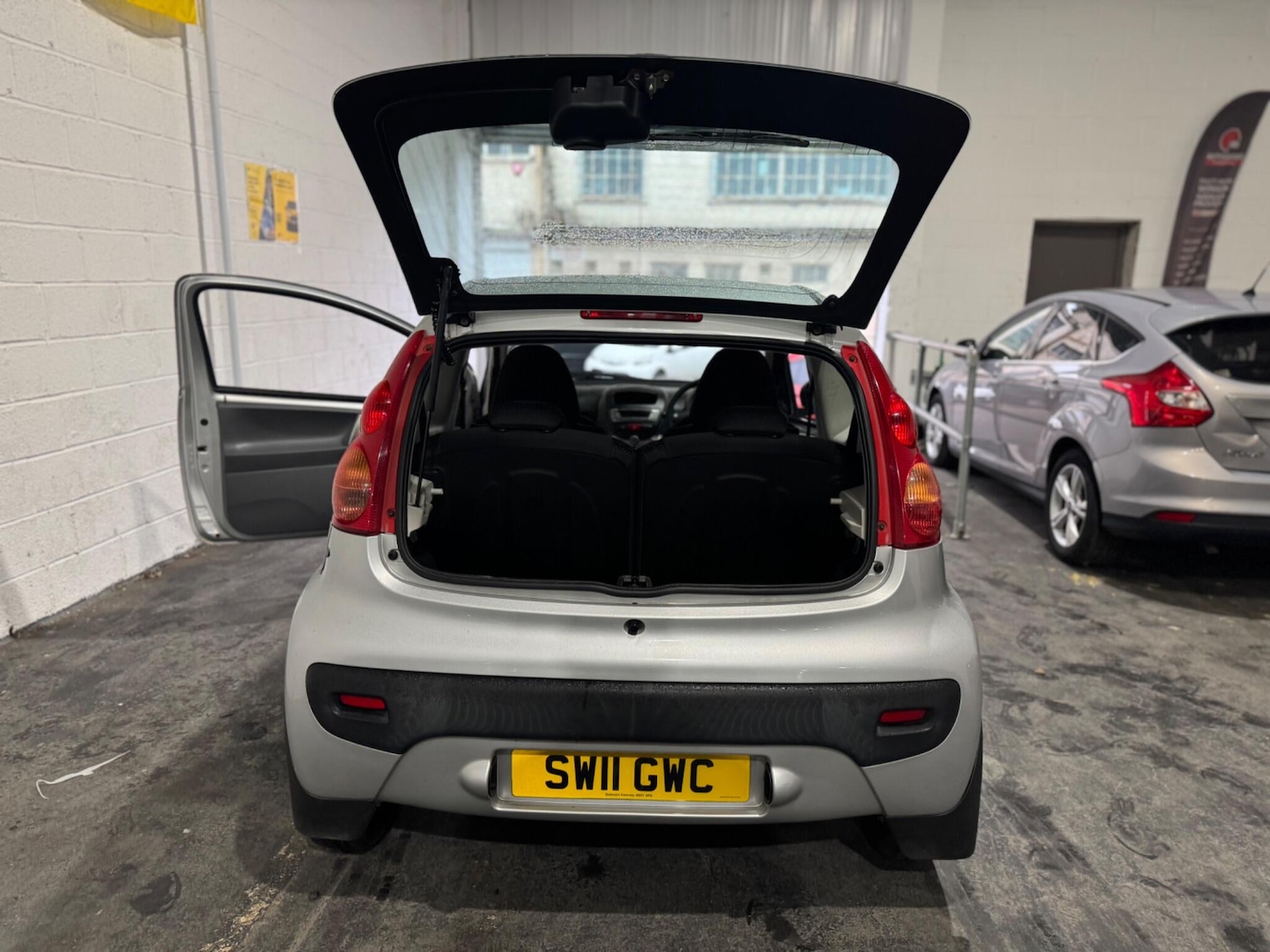 Used Peugeot 107 2011 for sale - 77646123: Photo 15