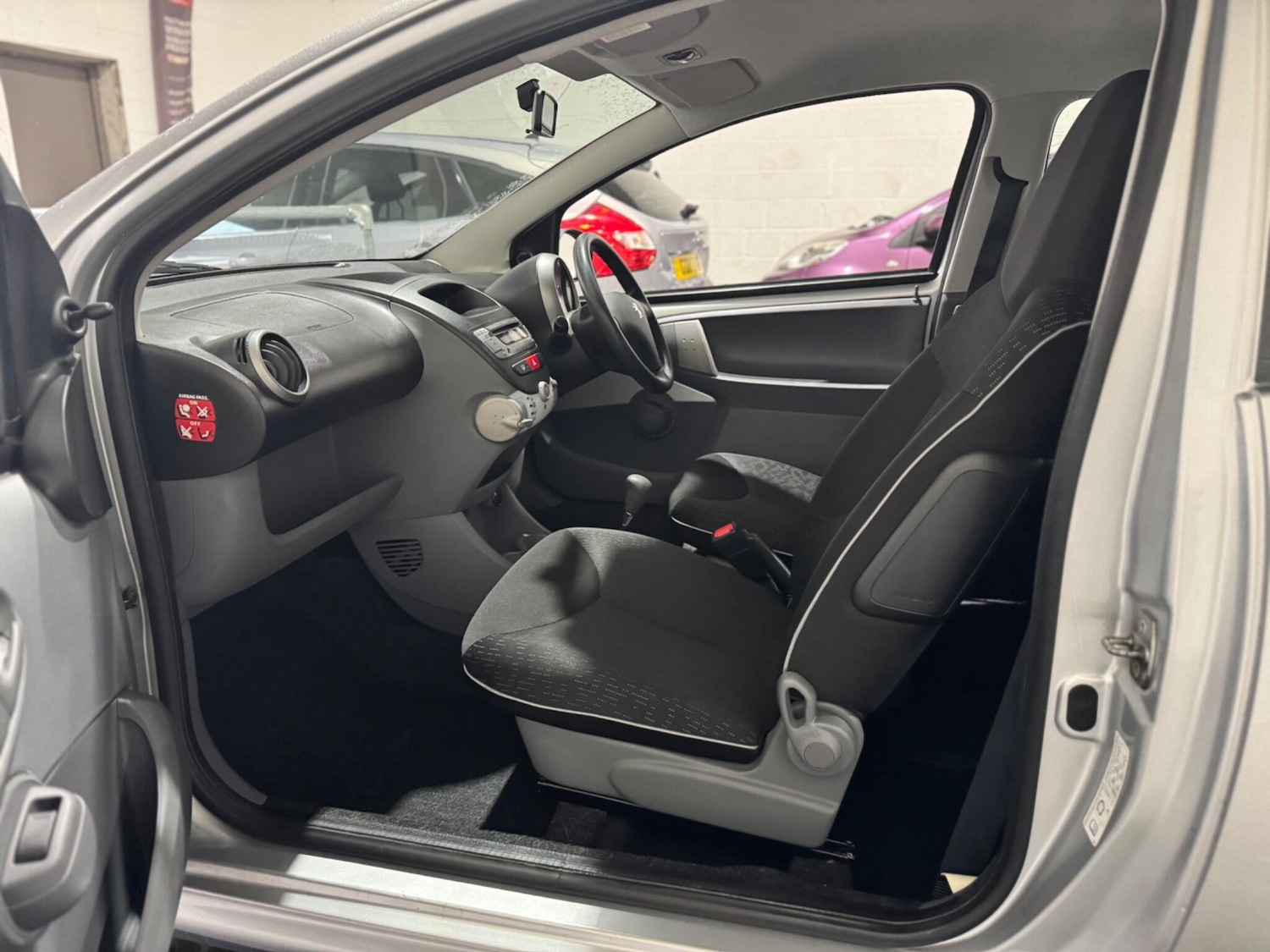 Used Peugeot 107 2011 for sale - 77646123: Photo 37