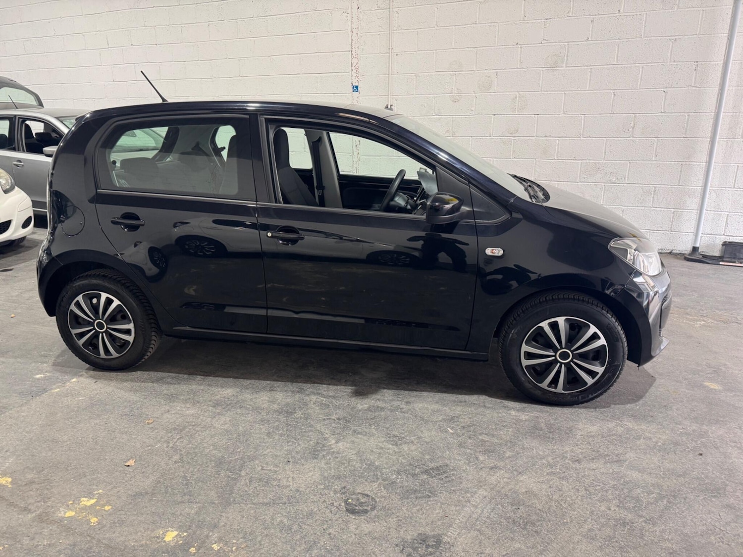 Used Volkswagen up! 2013 for sale - 77783189: Photo 15
