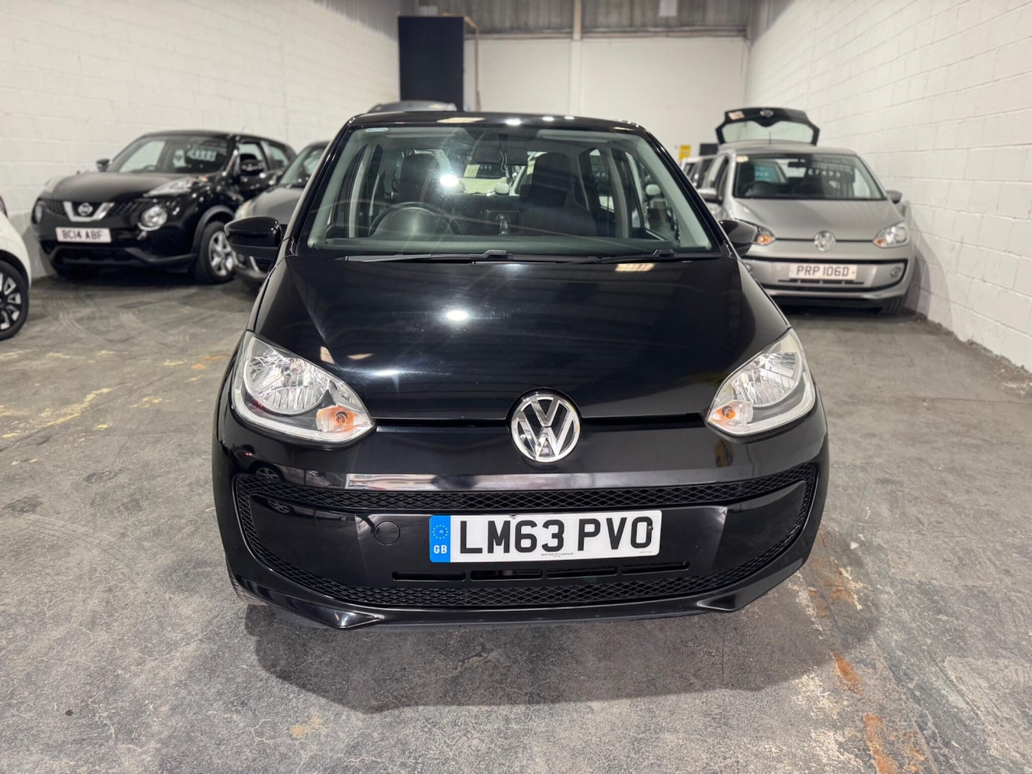 Used Volkswagen up! 2013 for sale - 77783189: Photo 2