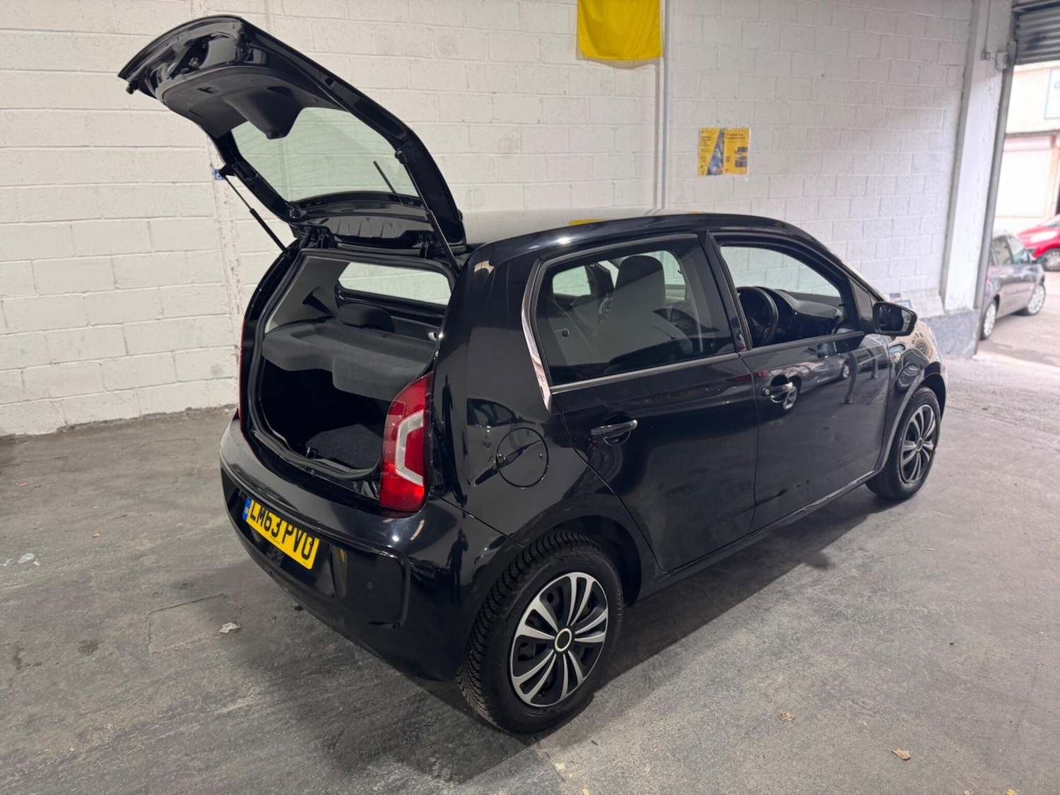 Used Volkswagen up! 2013 for sale - 77783189: Photo 21