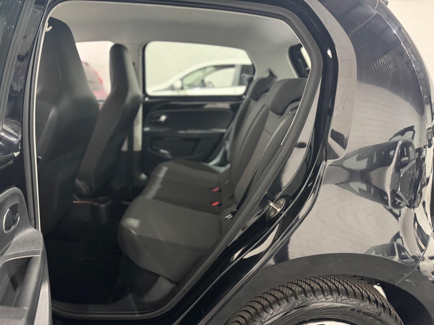 Used Volkswagen up! 2013 for sale - 77783189: Photo 27