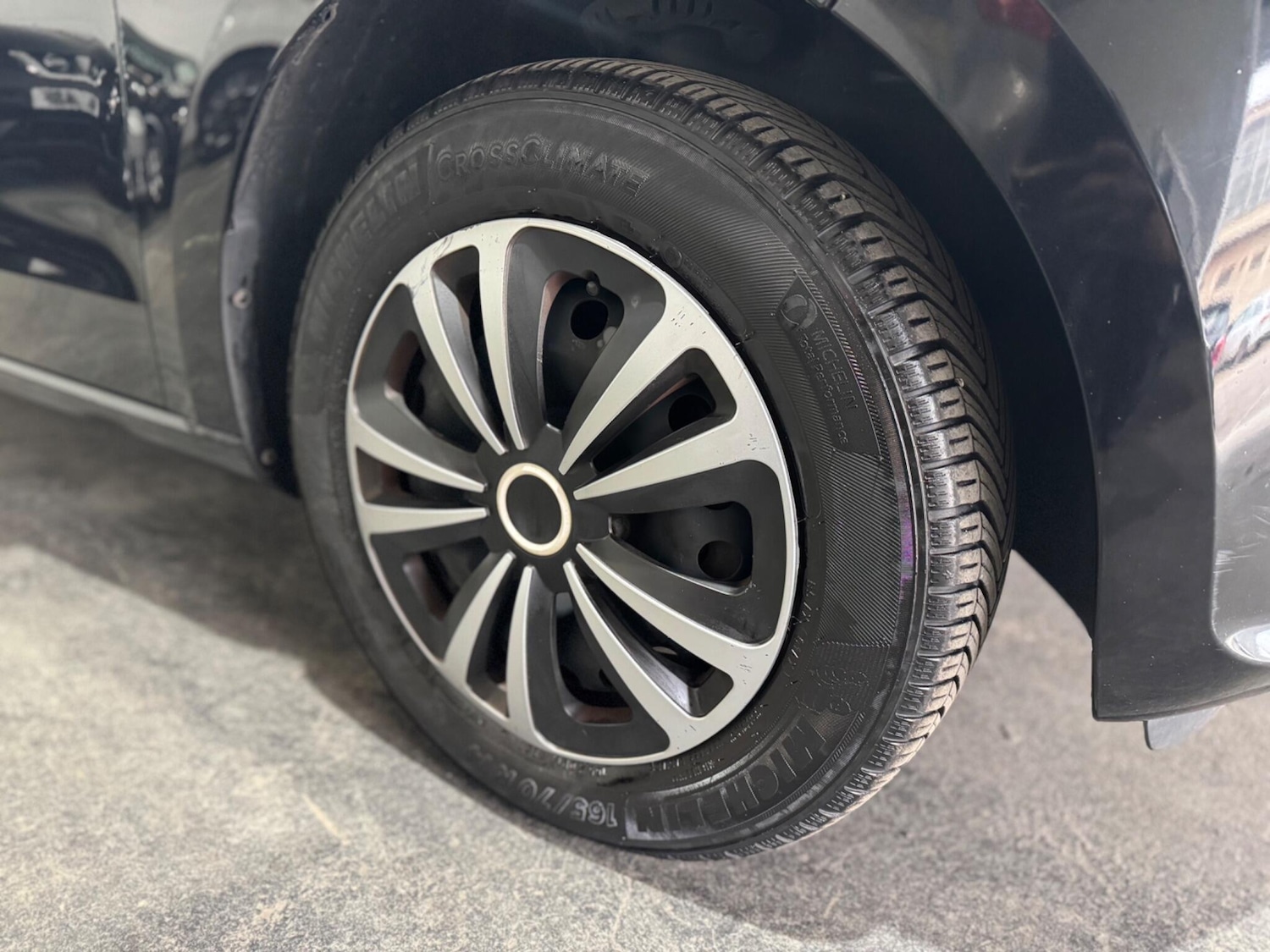 Used Volkswagen up! 2013 for sale - 77783189: Photo 31