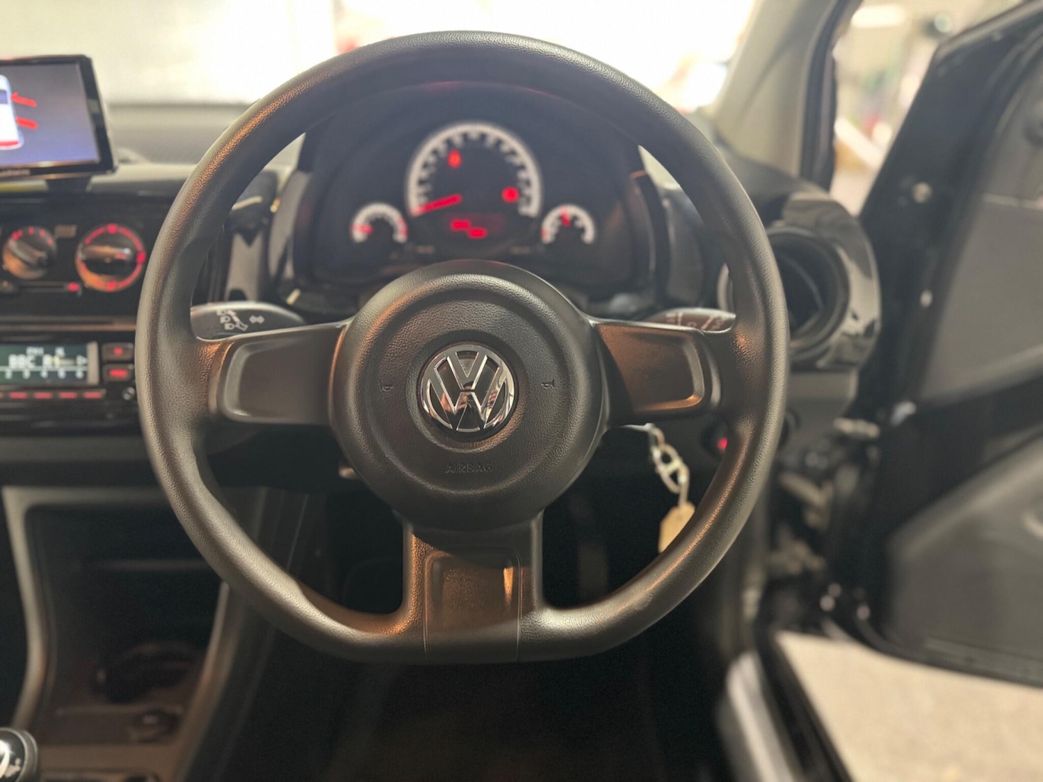 Used Volkswagen up! 2013 for sale - 77783189: Photo 35