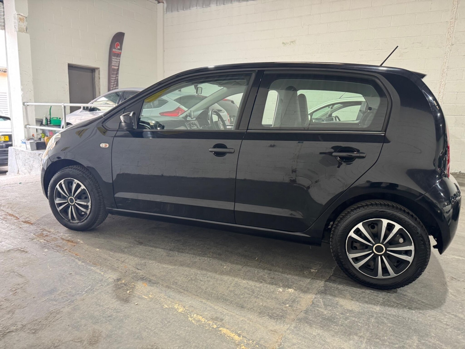 Used Volkswagen up! 2013 for sale - 77783189: Photo 8