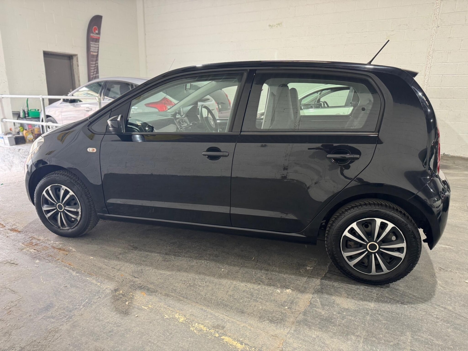 Used Volkswagen up! 2013 for sale - 77783189: Photo 9