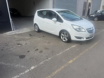 2016 (16) - 1.6 CDTi ecoFLEX Tech Line Euro 6 (s/s) 5dr