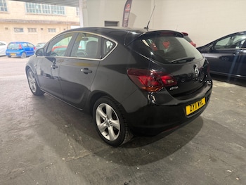 Used Vauxhall Astra 2011 for sale - 75624169: Photo