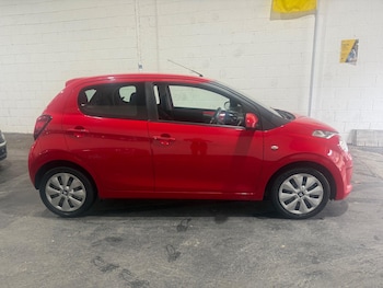 2016 (16) - 1.0 VTi Feel 5dr