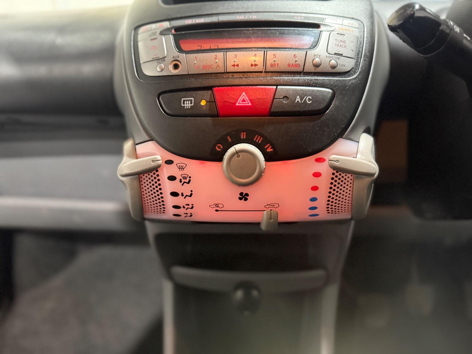 Used Citroen C1 for sale - 76537956: Photo 32