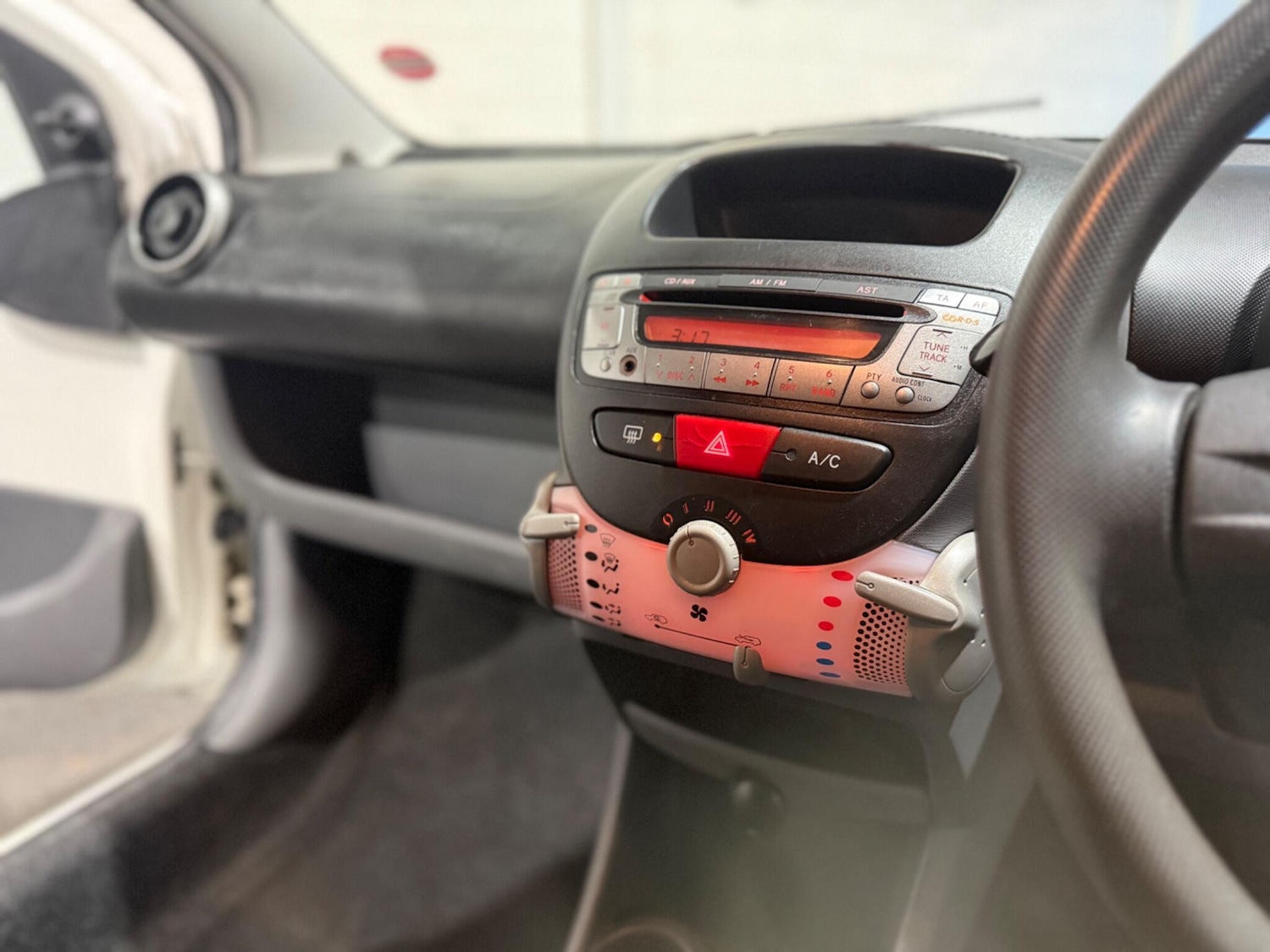 Used Citroen C1 for sale - 76537956: Photo 33