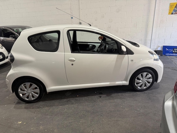 Used Toyota AYGO 2013 for sale - 76189930: Photo 15