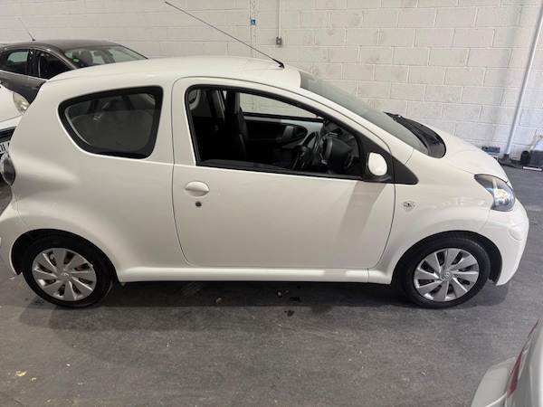 Used Toyota AYGO 2013 for sale - 76189930: Photo 16