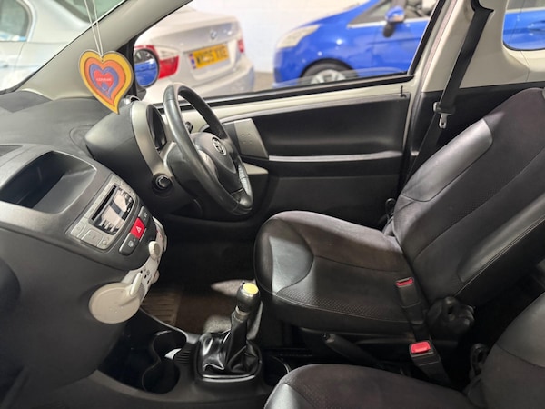 Used Toyota AYGO 2013 for sale - 76189930: Photo 20