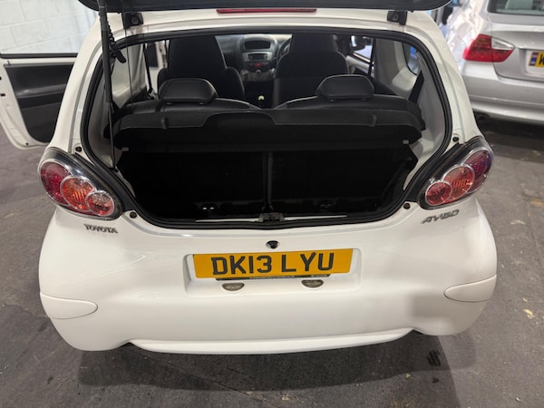 Used Toyota AYGO 2013 for sale - 76189930: Photo 23