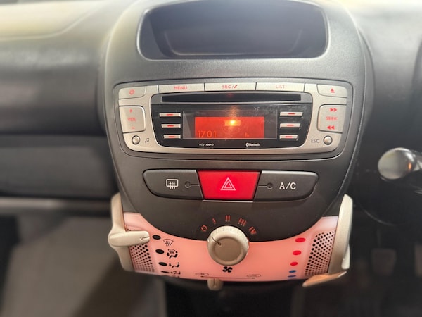 Used Toyota AYGO 2013 for sale - 76189930: Photo 30