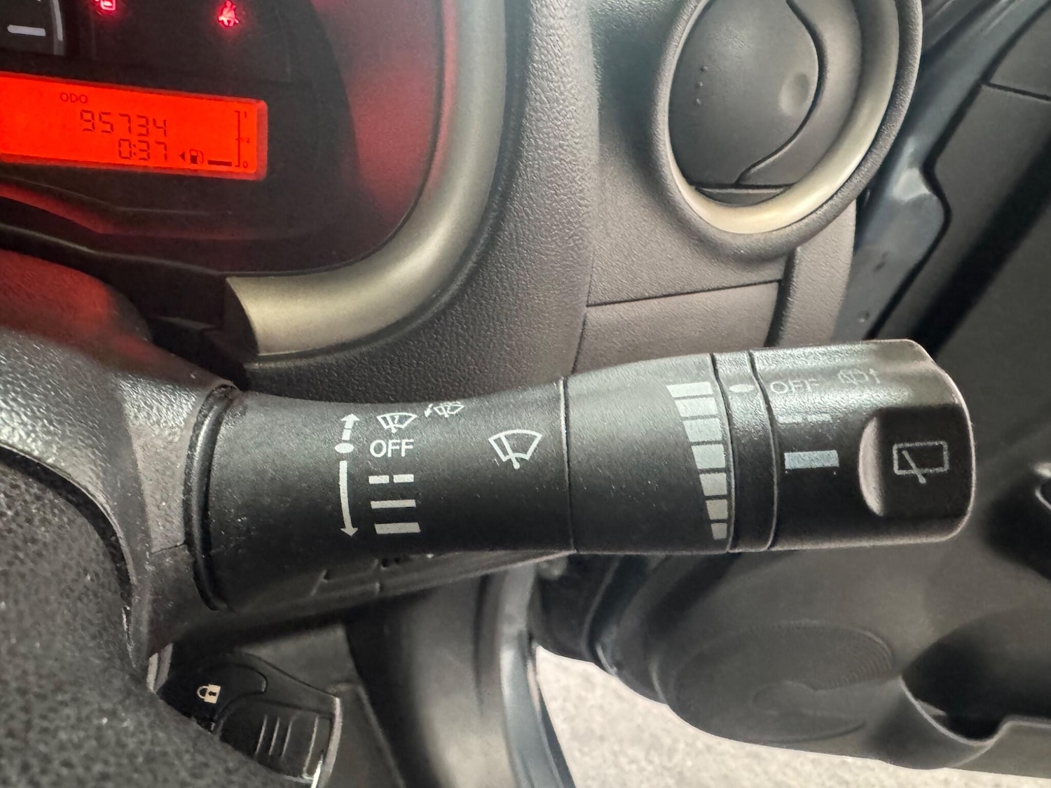 Used Nissan Micra 2011 for sale - 77723695: Photo 31